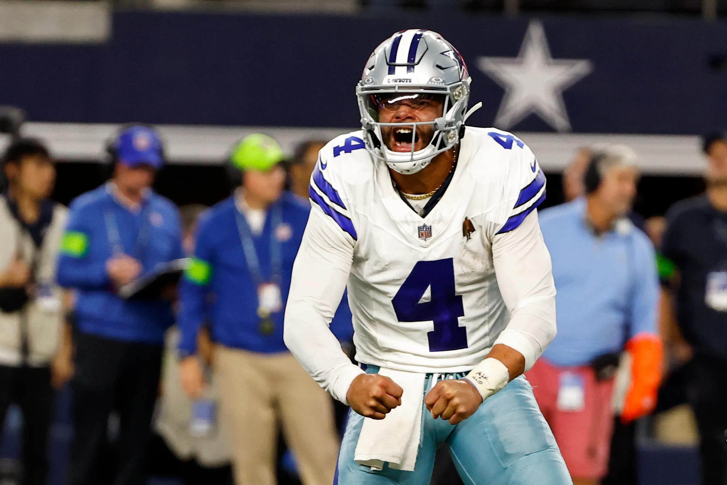 Dallas Cowboys Are Pressed To Select A 38-Touchdown QB To Replace Dak Prescott…….