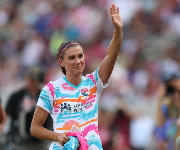 Breaking News: Alex Morgan says goodbye in final match of illustrious 15-year career …