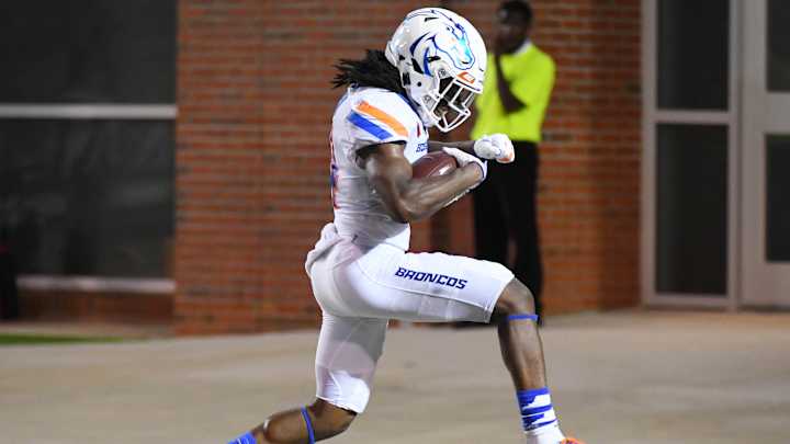 images_ImagnImages_mmsport_mile_high_huddle_01jqzd4g03c0pfrztpc0