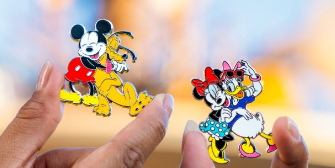 2024-dlr-disneyland-resort-magic-key-holder-pin-pins-mickey-pluto-daisy-minnie-2-675x340